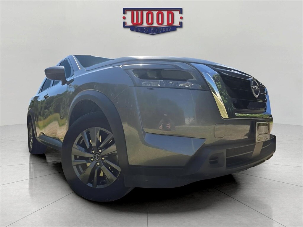 2023 Nissan Pathfinder SV photo 2
