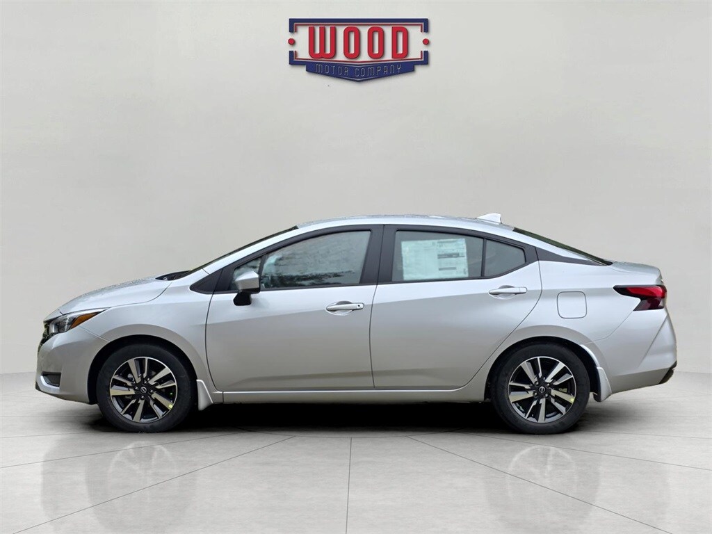 2025 Nissan Versa 1.6 SV photo 4