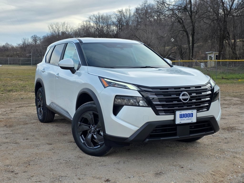 2026 Nissan Rogue SV's photo
