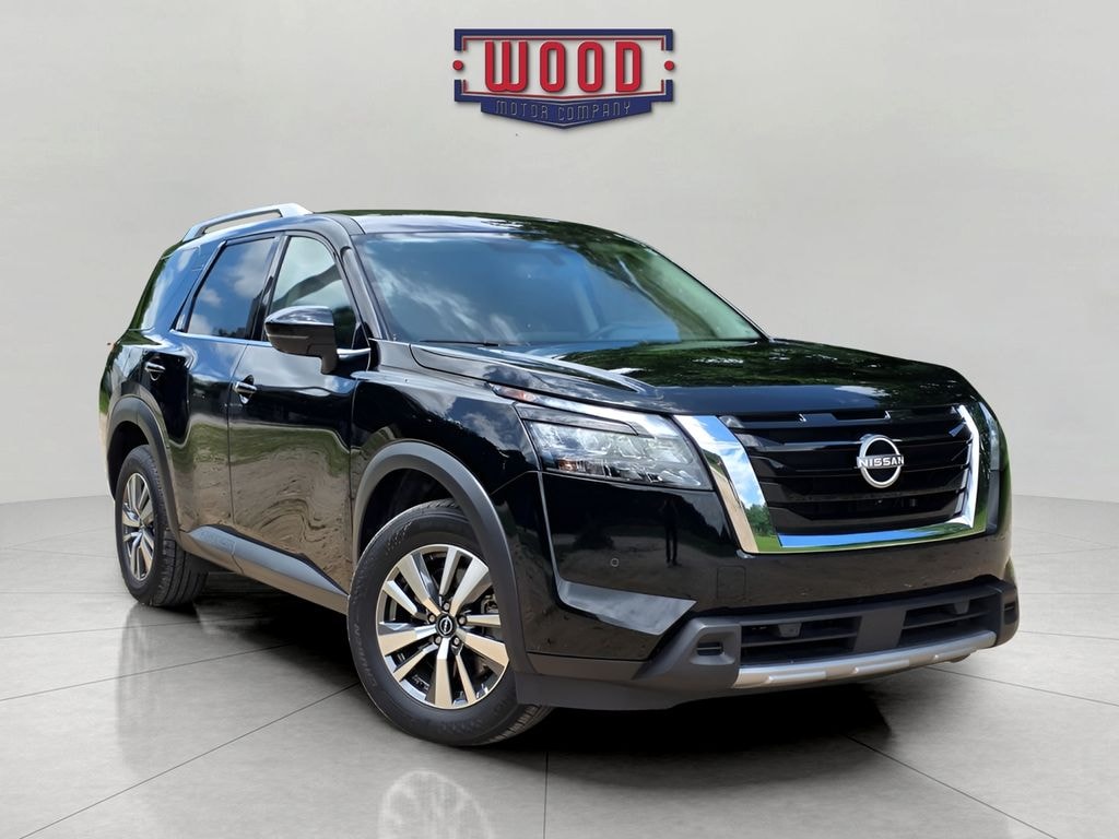 Used 2025 Nissan Pathfinder SL SUV