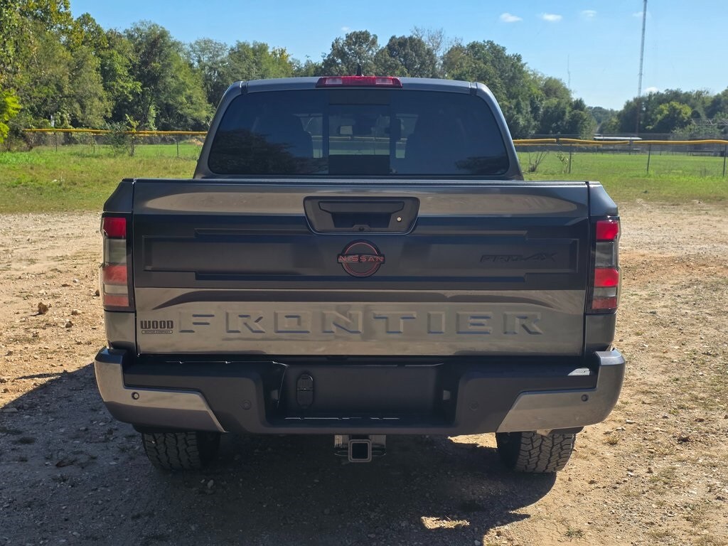 2026 Nissan Frontier PRO-4X photo 2