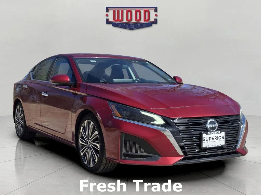 Used 2024 Nissan Altima 2.5 SL Sedan