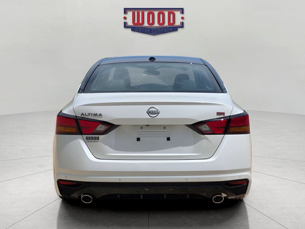 New 2026 Nissan Altima SR Sedan