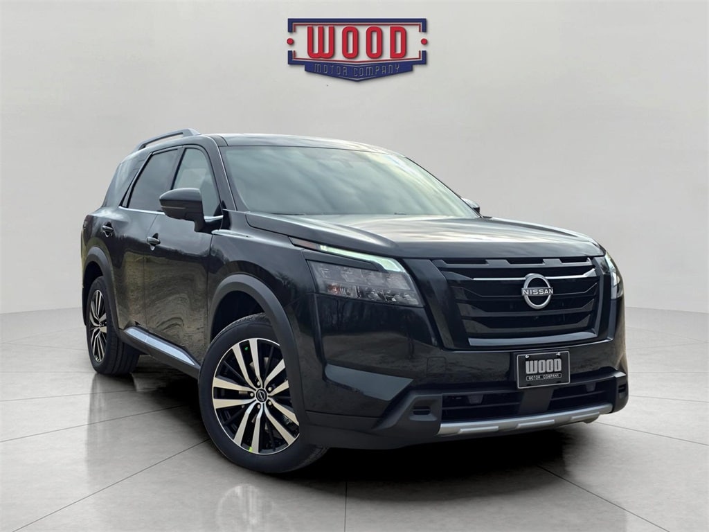 2025 Nissan Pathfinder Platinum's photo