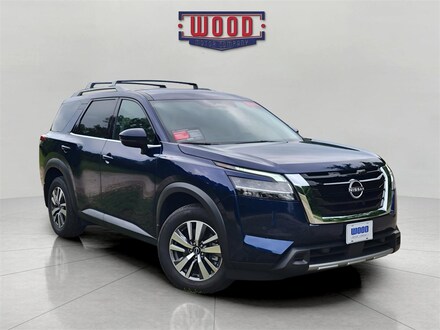 2024 Nissan Pathfinder SL SUV