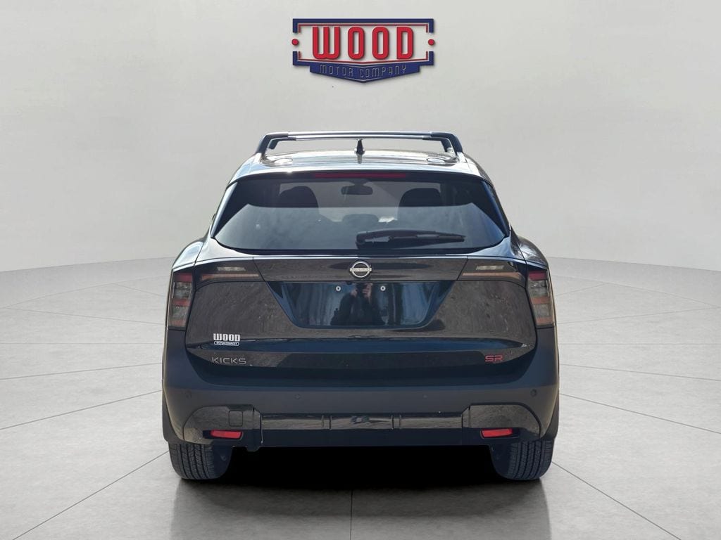 New 2026 Nissan Kicks SR SUV