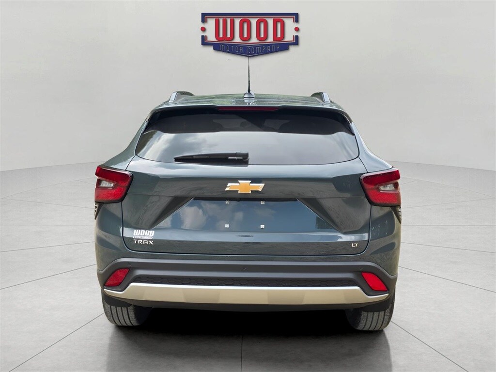 New 2025 Chevrolet Trax LT SUV