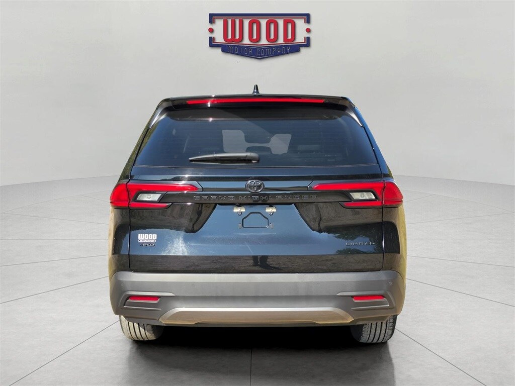 2024 Toyota Grand Highlander XLE photo 3