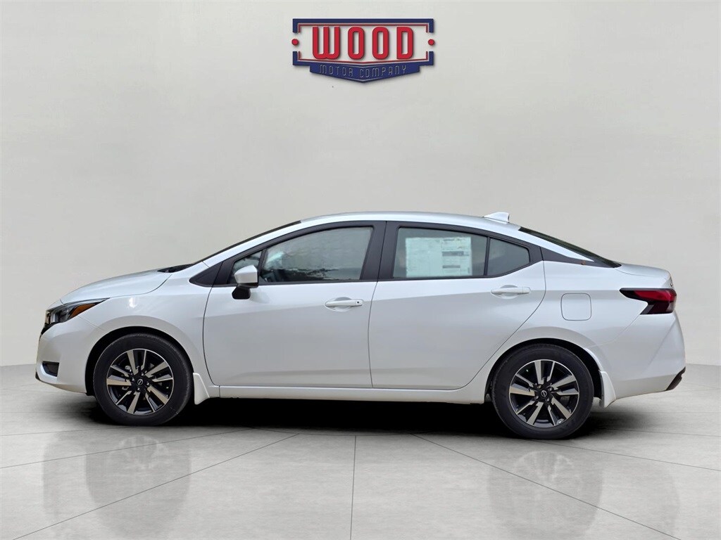 2025 Nissan Versa 1.6 SV photo 4