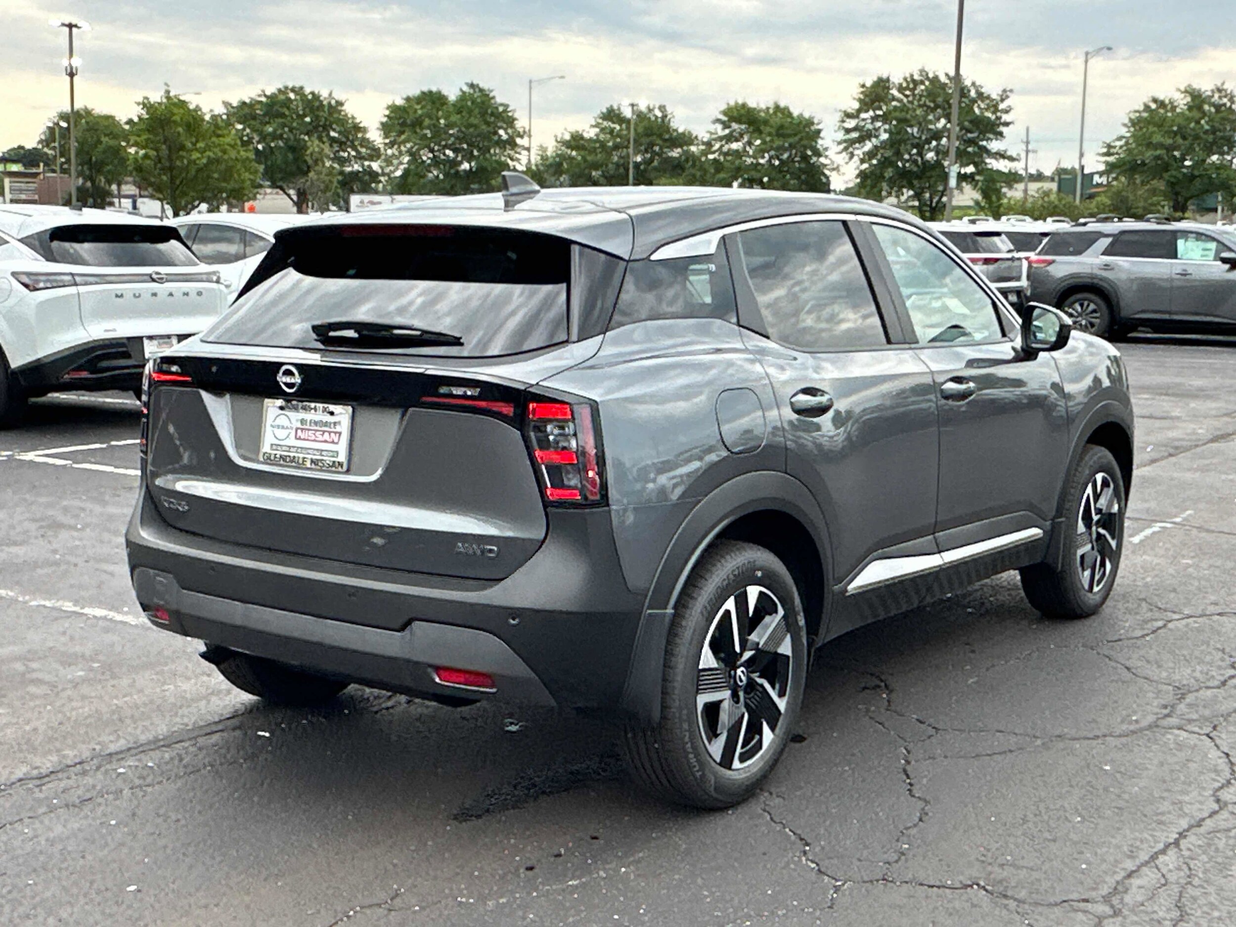 2025 Nissan Kicks SV photo 4