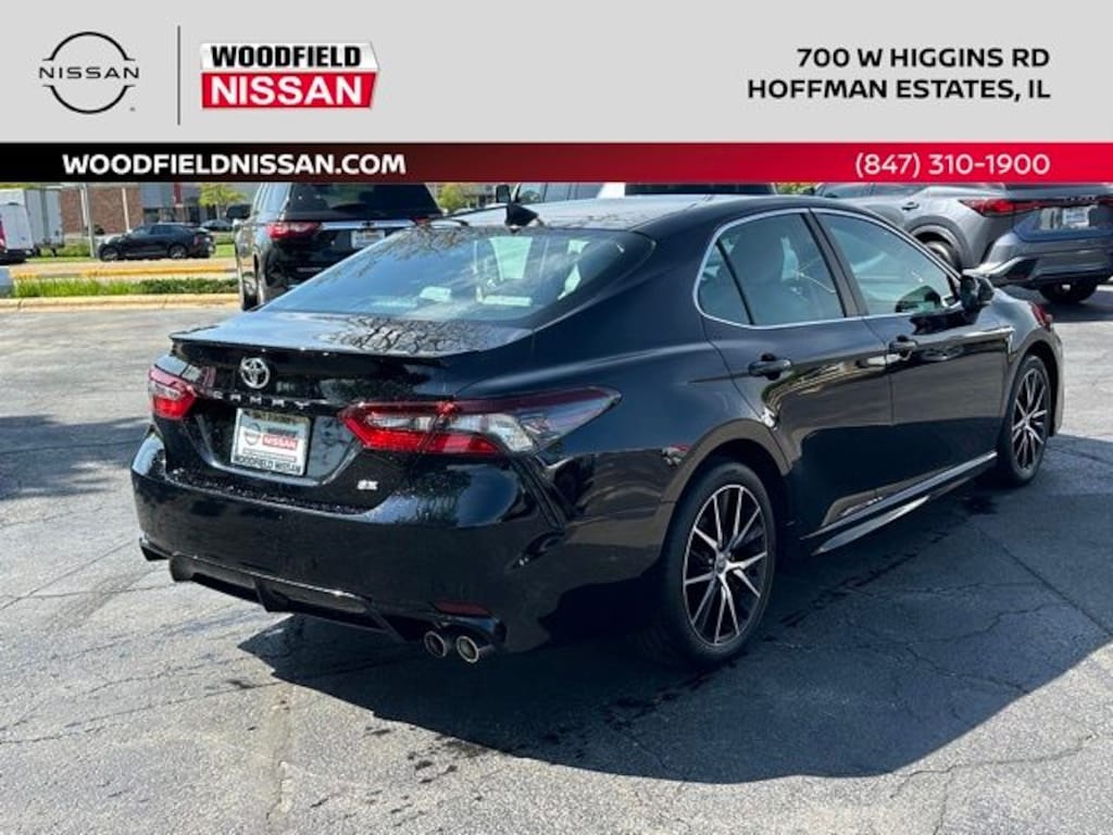 Used 2023 Toyota Camry SE Sedan