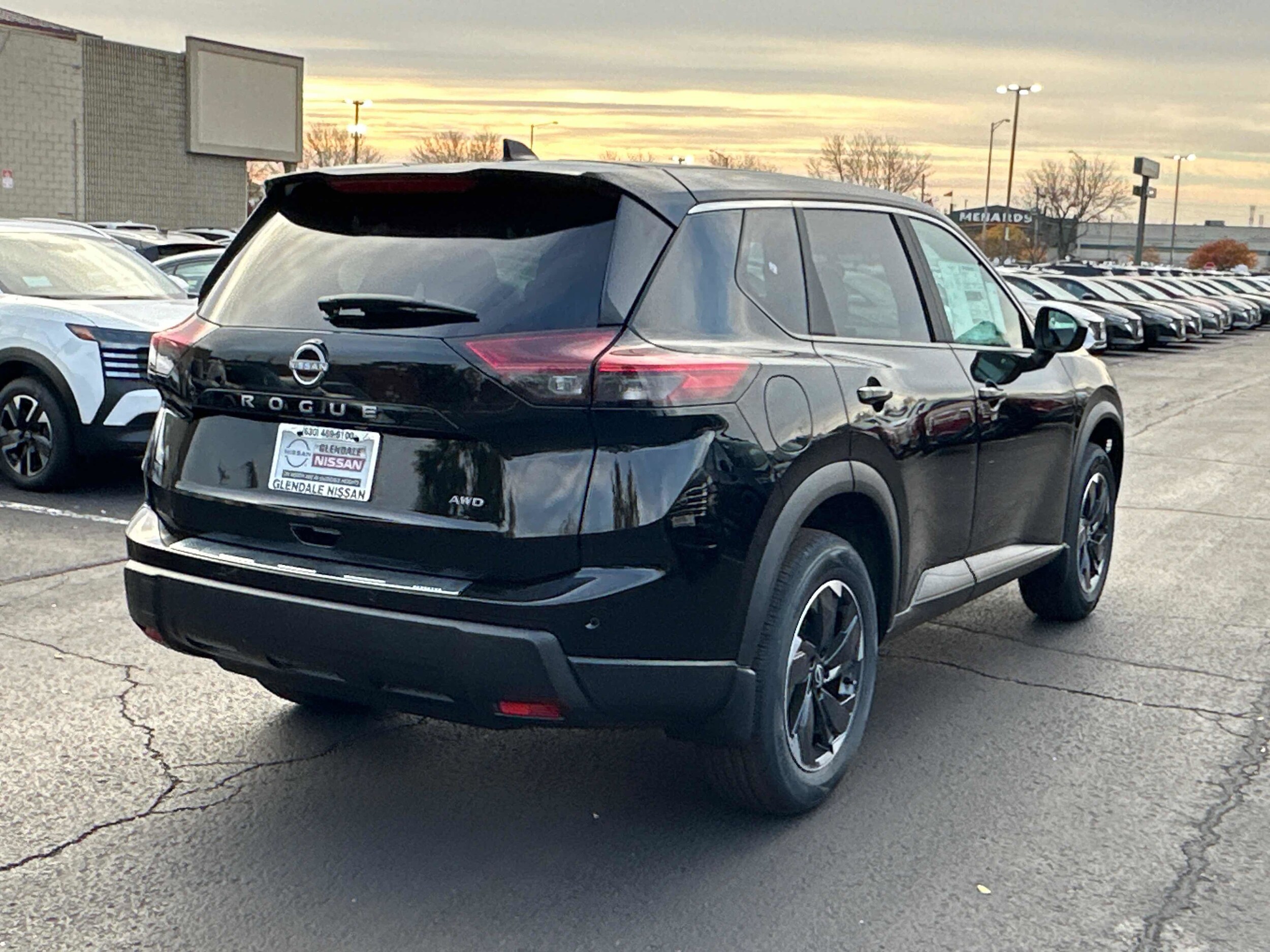 2026 Nissan Rogue AWD SV photo 2
