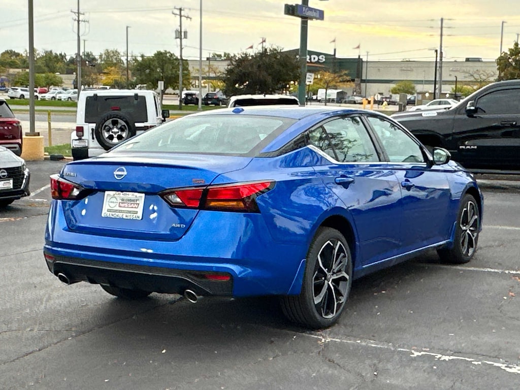 New 2025 Nissan Altima SR SR AWD