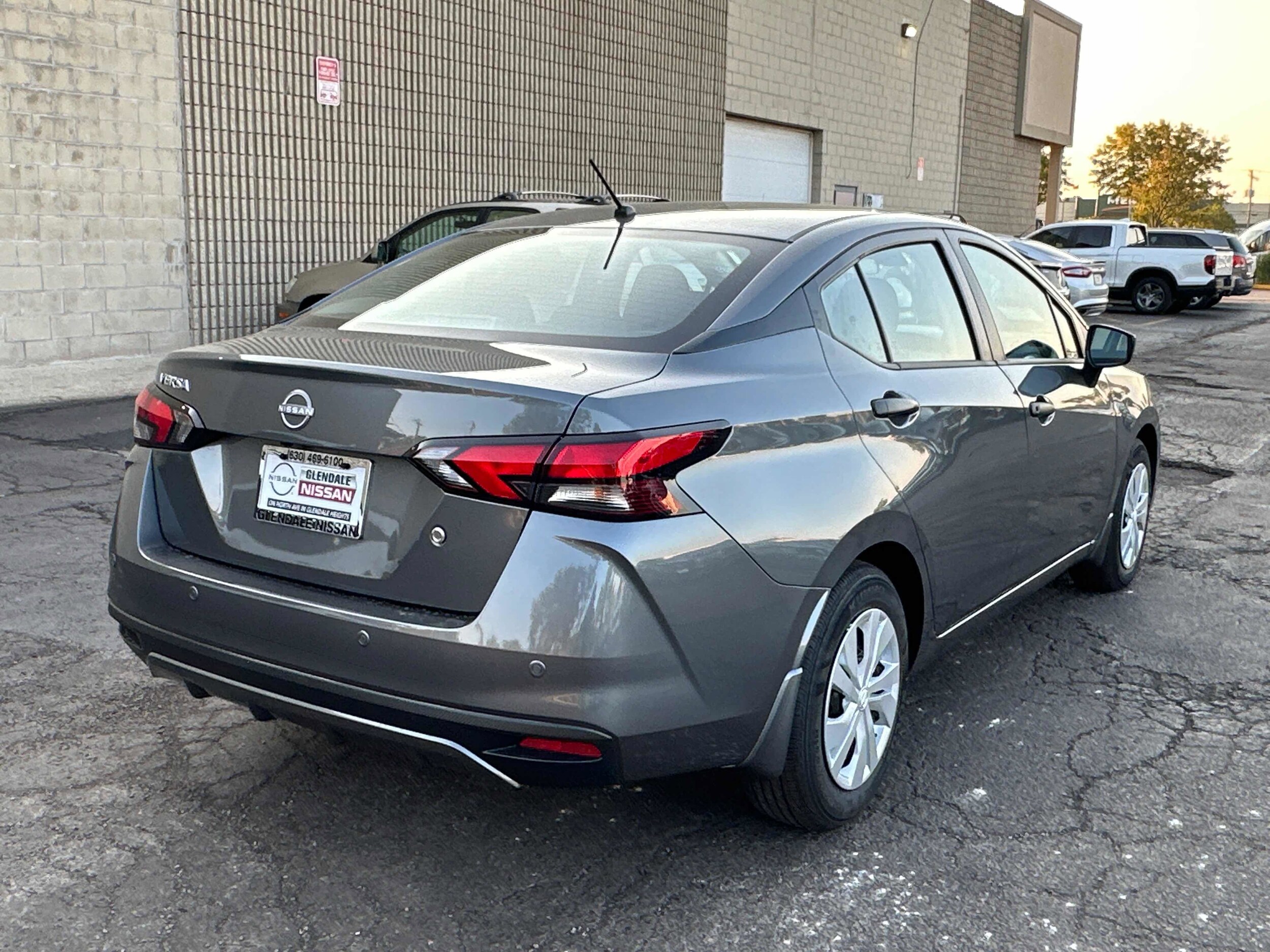 2025 Nissan Versa S photo 4