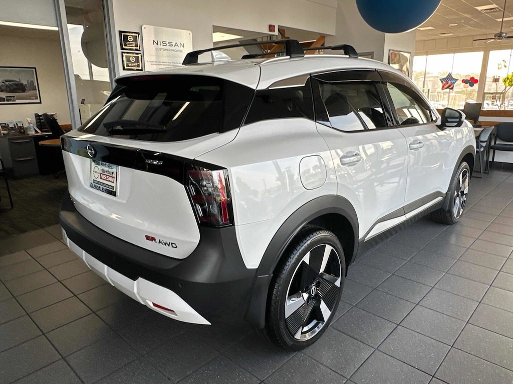 New 2025 Nissan Kicks SR SR AWD