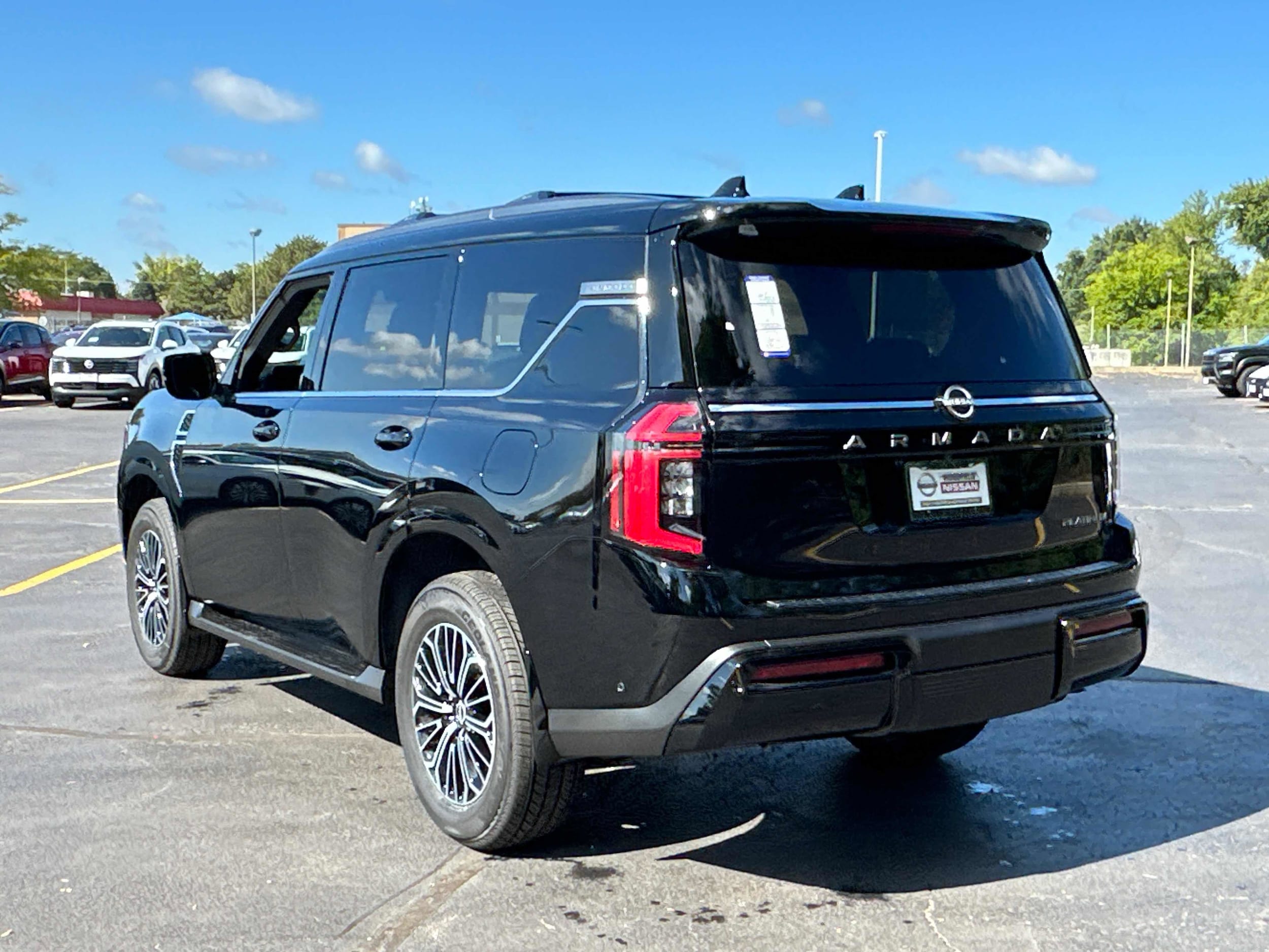 2026 Nissan Armada Platinum - Photo 6