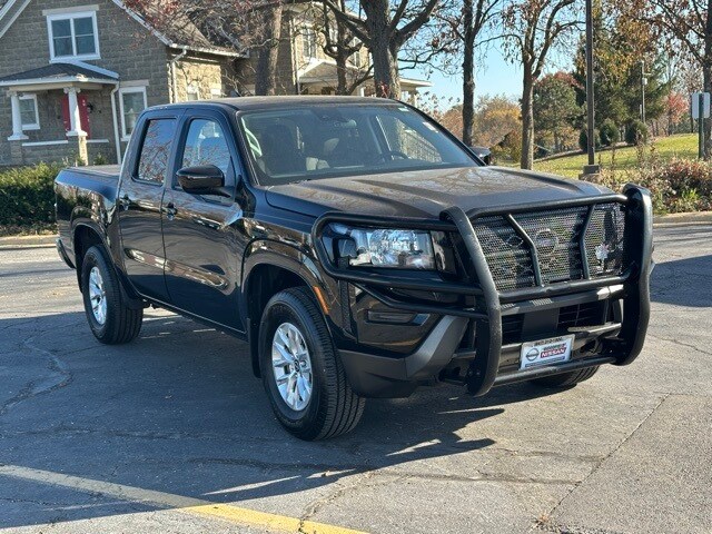 2024 Nissan Frontier SV photo 3