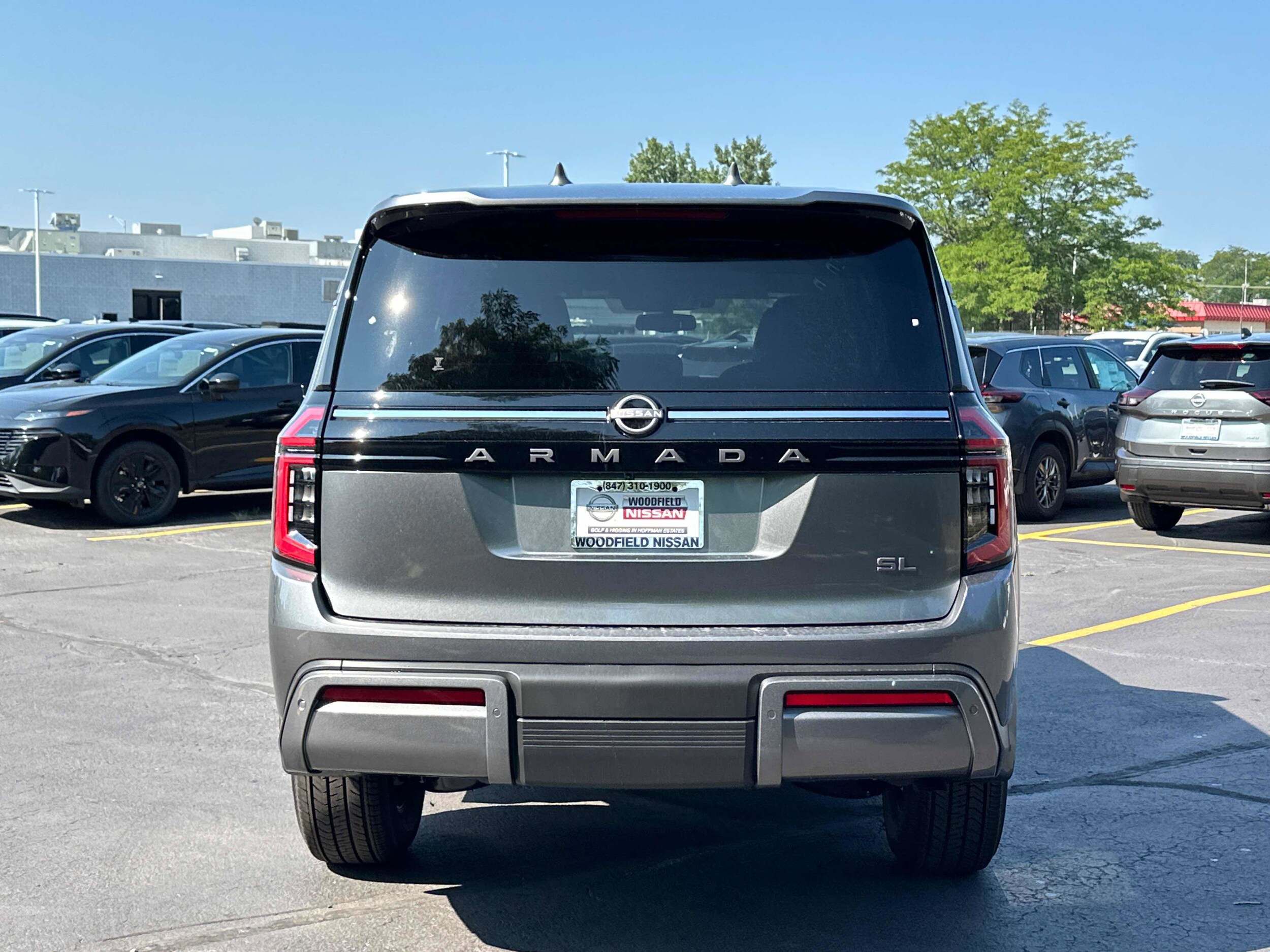 2025 Nissan Armada SL photo 4