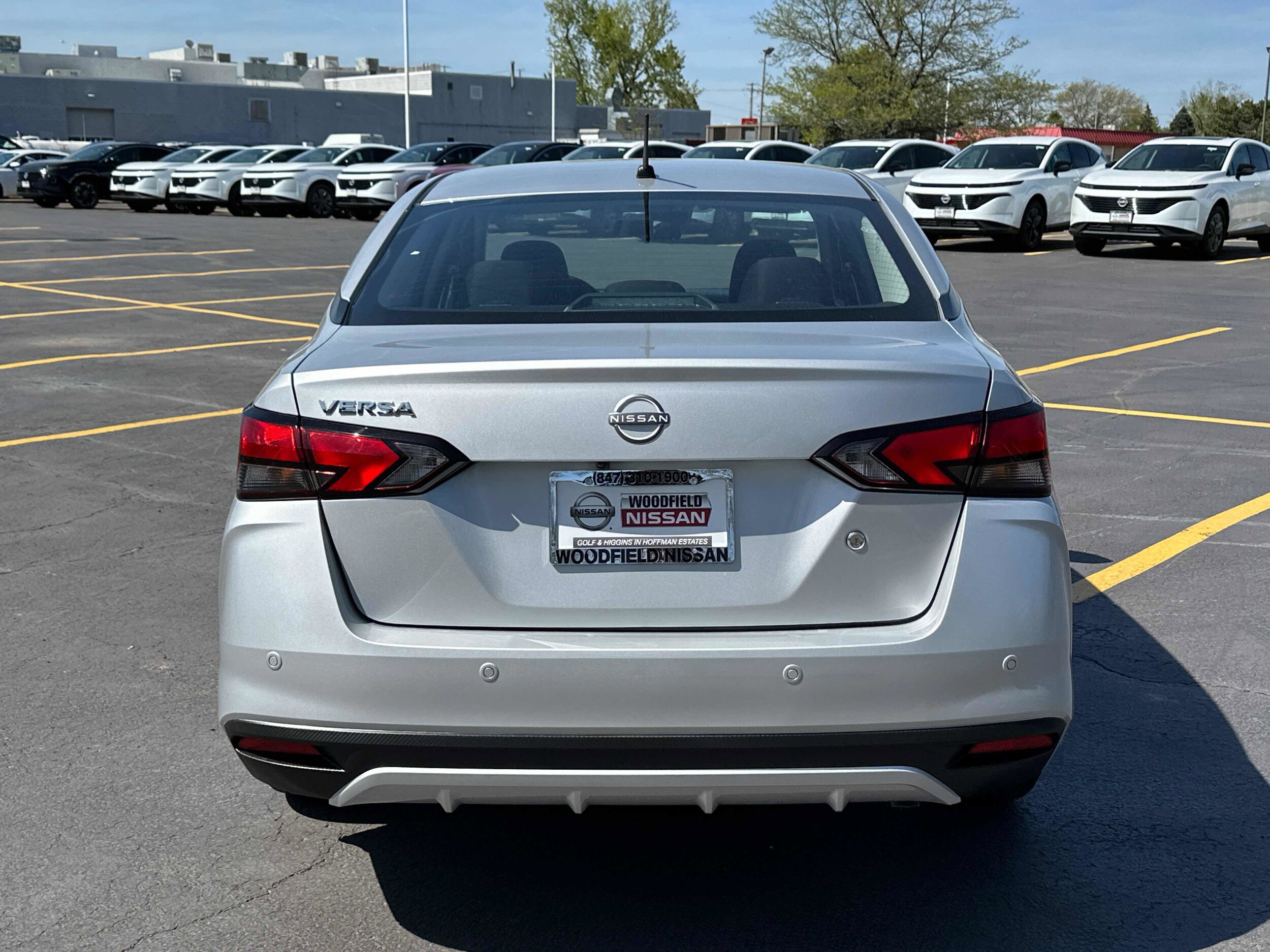 2025 Nissan Versa S photo 4