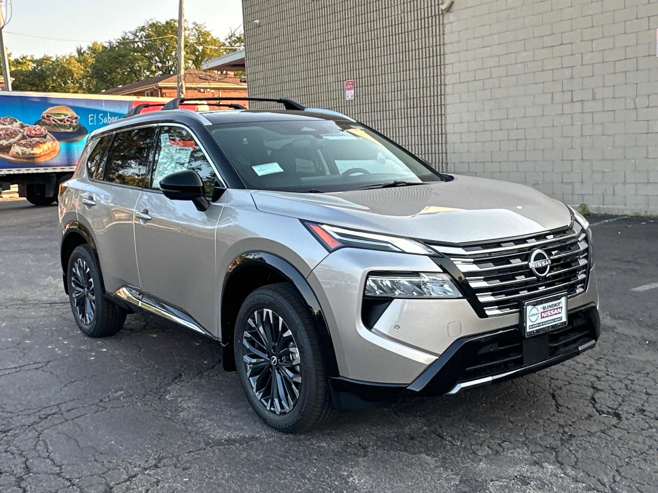 2026 Nissan Rogue Platinum photo 3