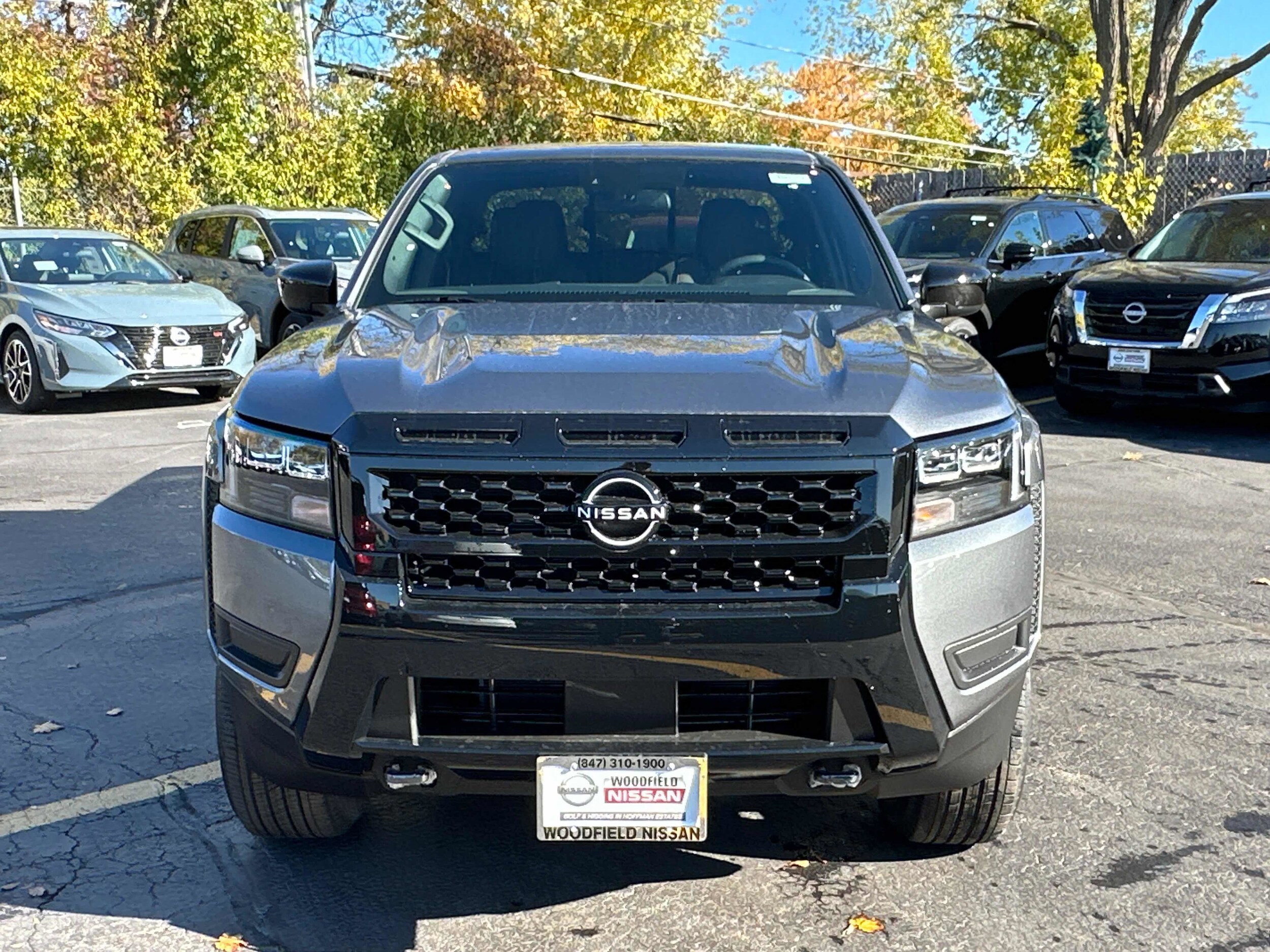 2026 Nissan Frontier SV Crew Cab photo 2