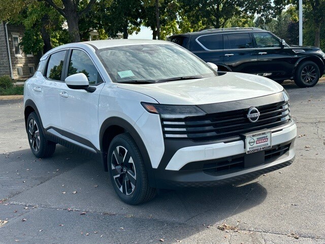2025 Nissan Kicks SV photo 3