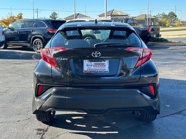 2021 Toyota C-HR XLE photo 4