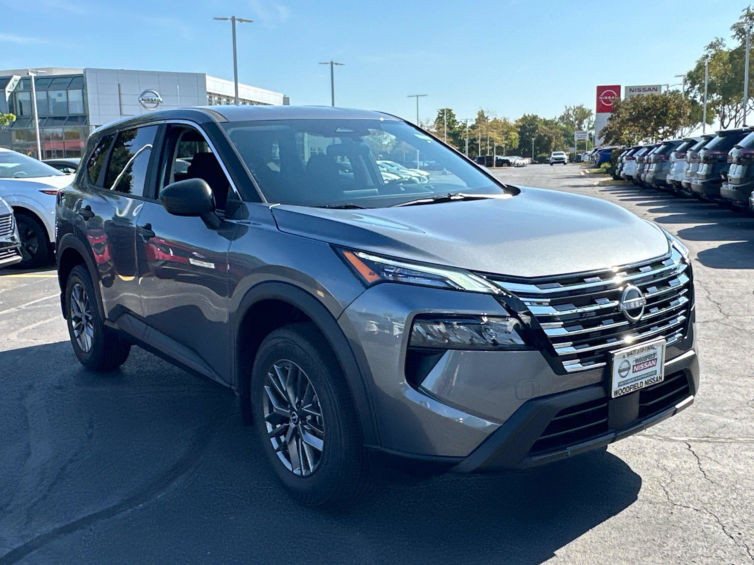 2025 Nissan Rogue S photo 2