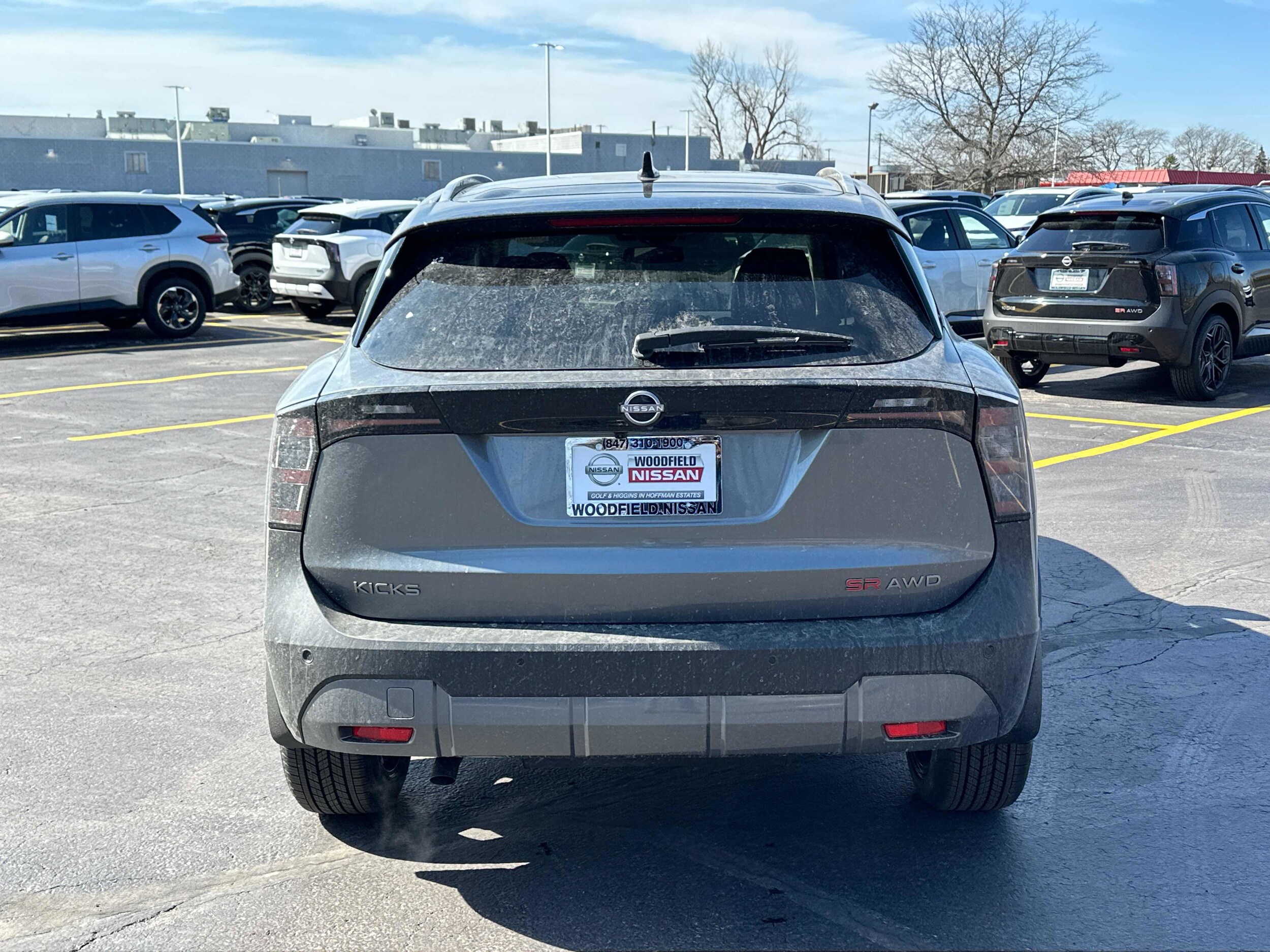 2025 Nissan Kicks SR photo 2