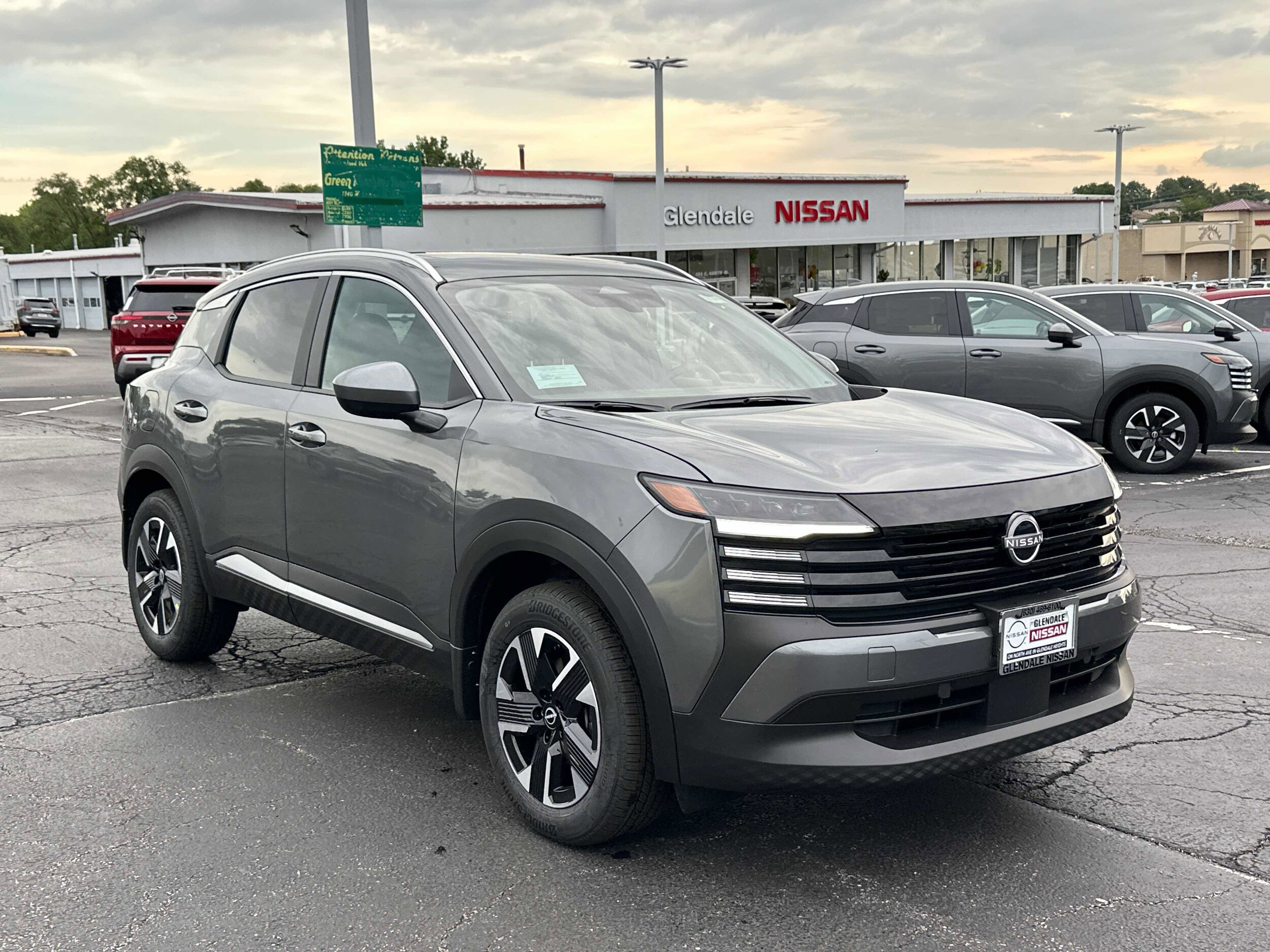 2025 Nissan Kicks SV photo 3