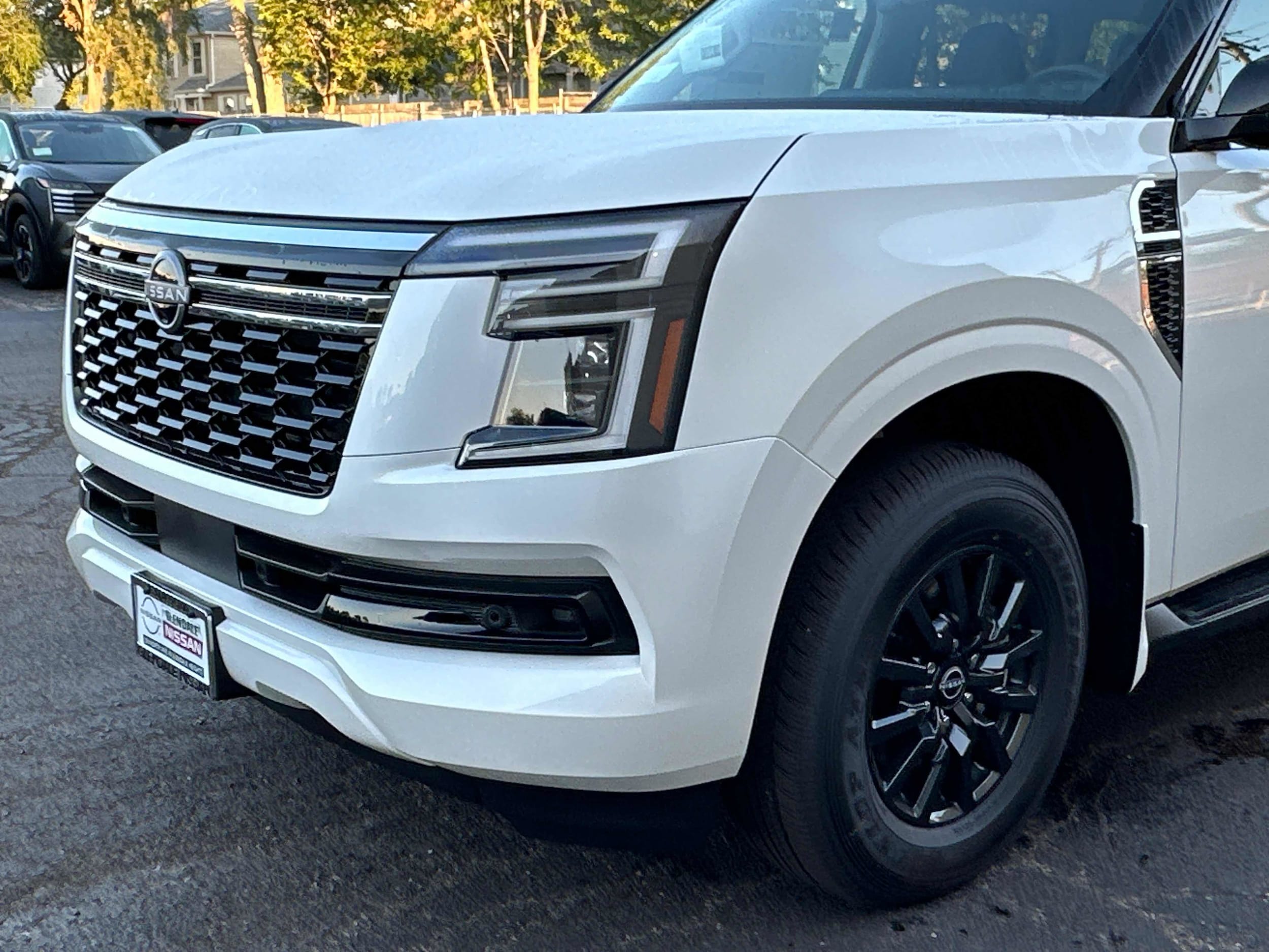 2026 Nissan Armada SV - Photo 7