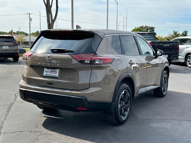 2024 Nissan Rogue SV photo 4