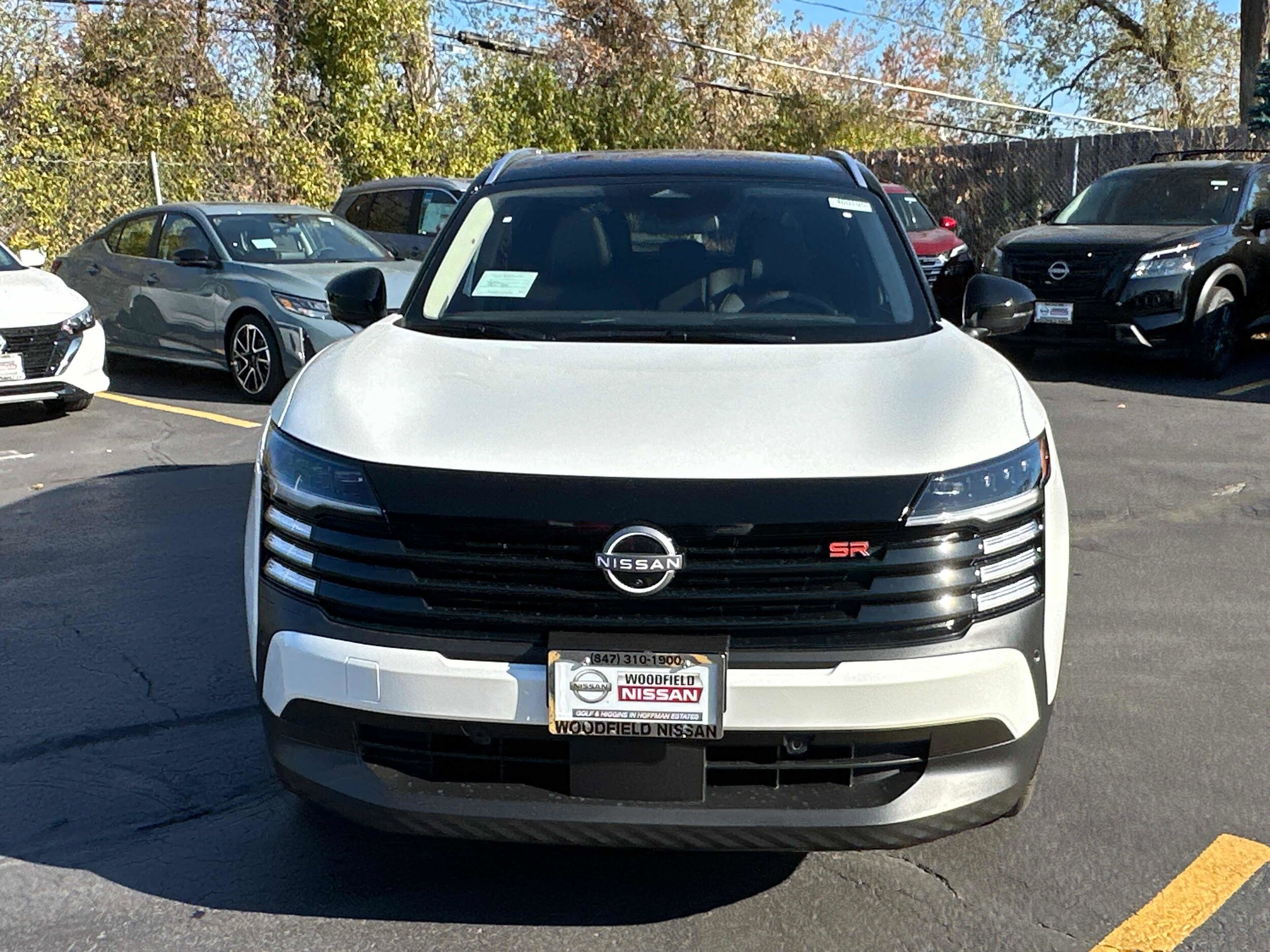 2026 Nissan Kicks SR photo 2