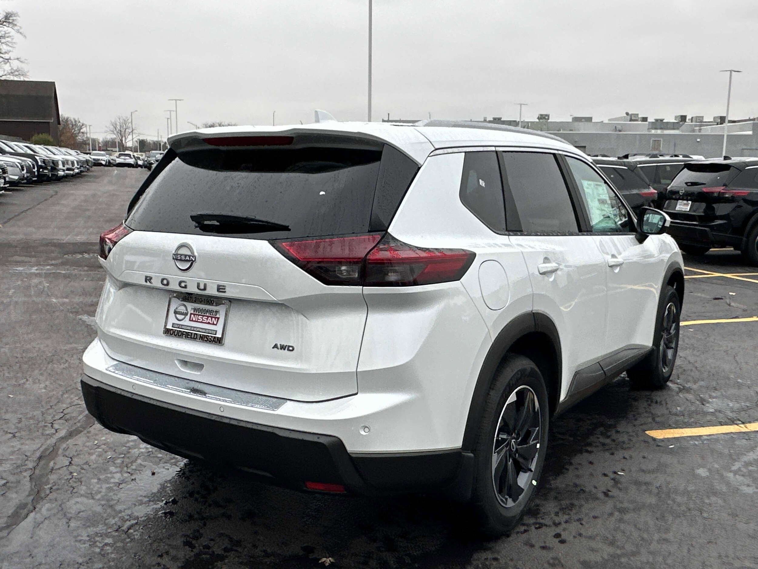 2026 Nissan Rogue AWD SV photo 3