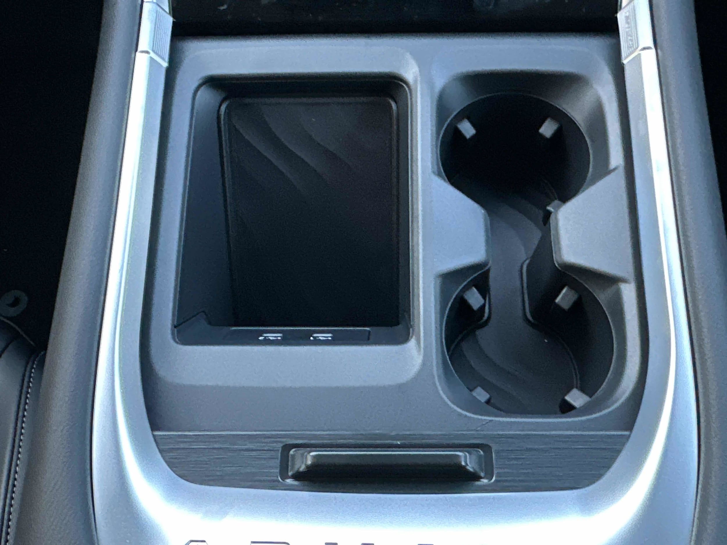 2026 Nissan Armada SV - Photo 32