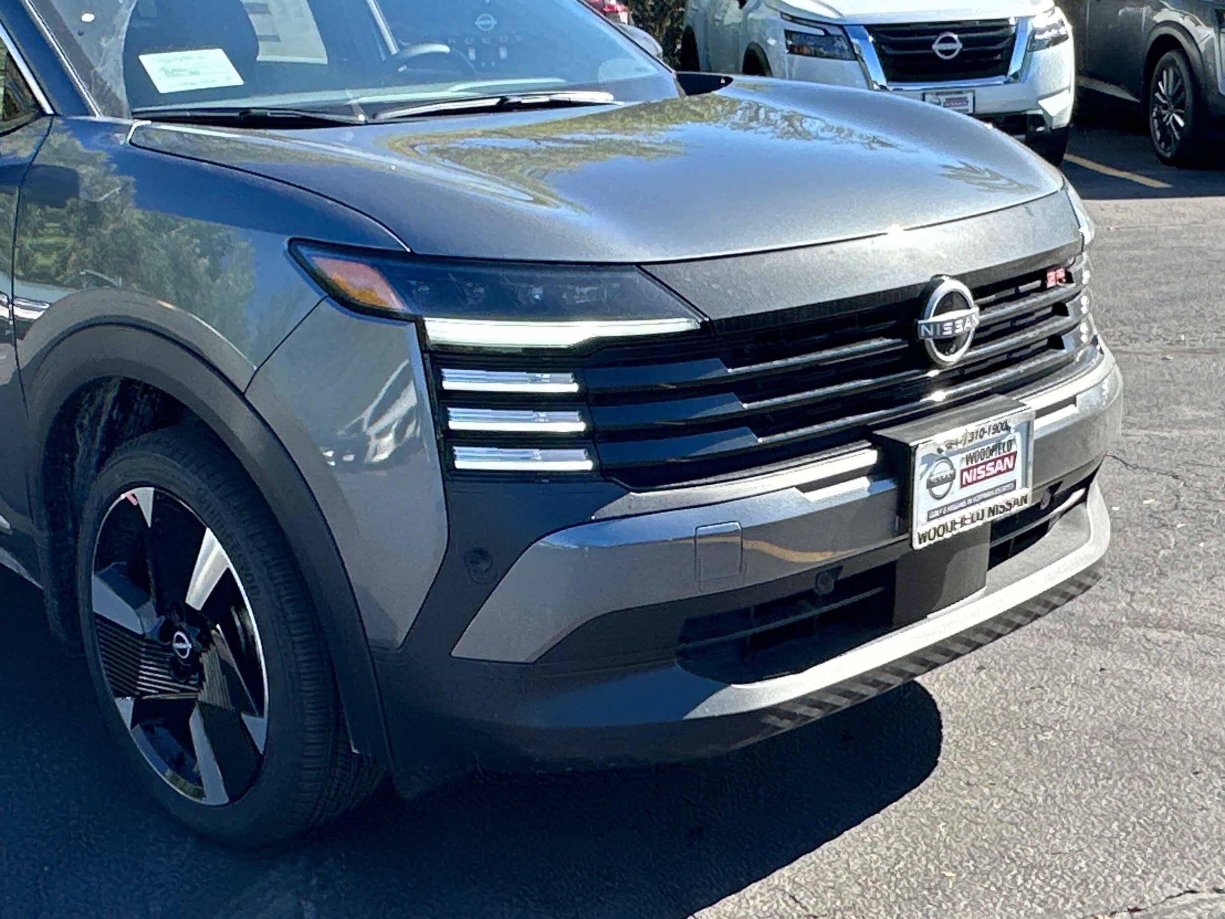 2026 Nissan Kicks SR photo 2