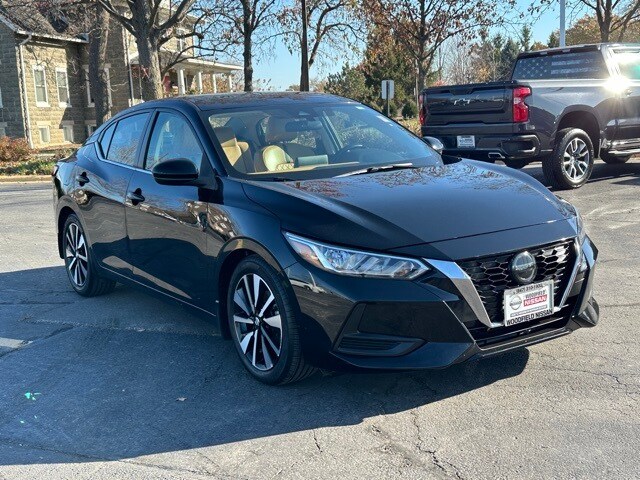 2022 Nissan Sentra SV photo 2