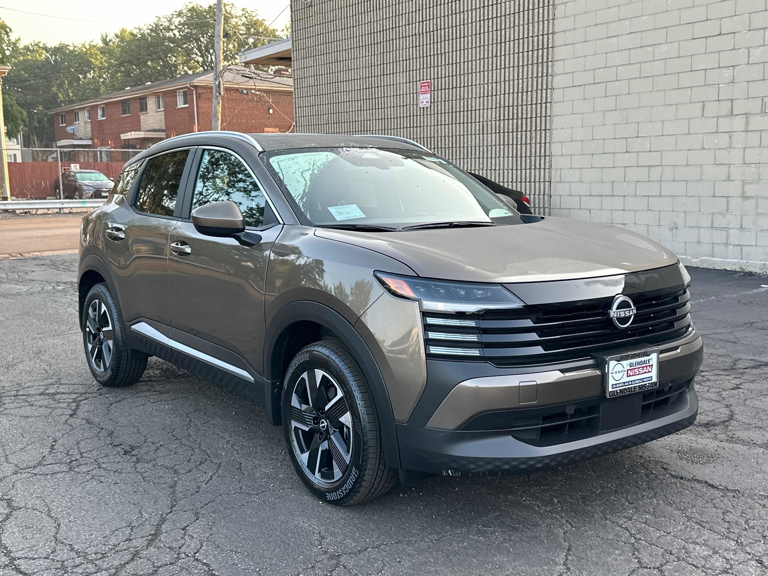 2025 Nissan Kicks SV photo 3