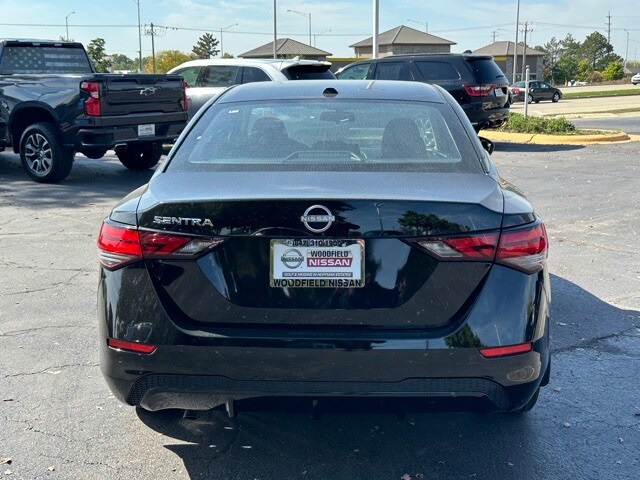 2025 Nissan Sentra SV photo 4