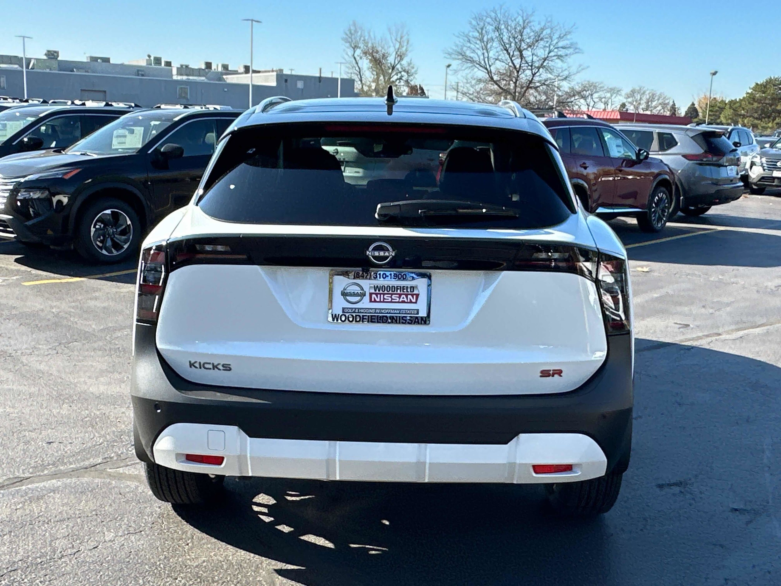 2026 Nissan Kicks SR photo 4