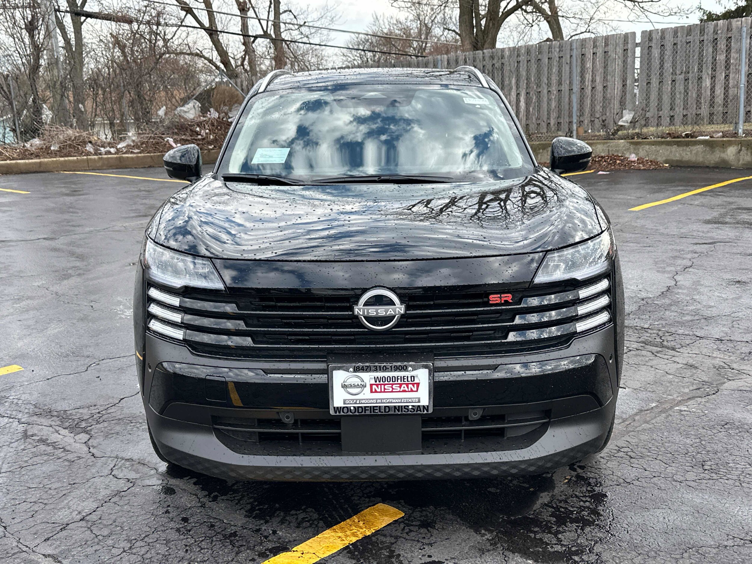 2025 Nissan Kicks SR photo 2