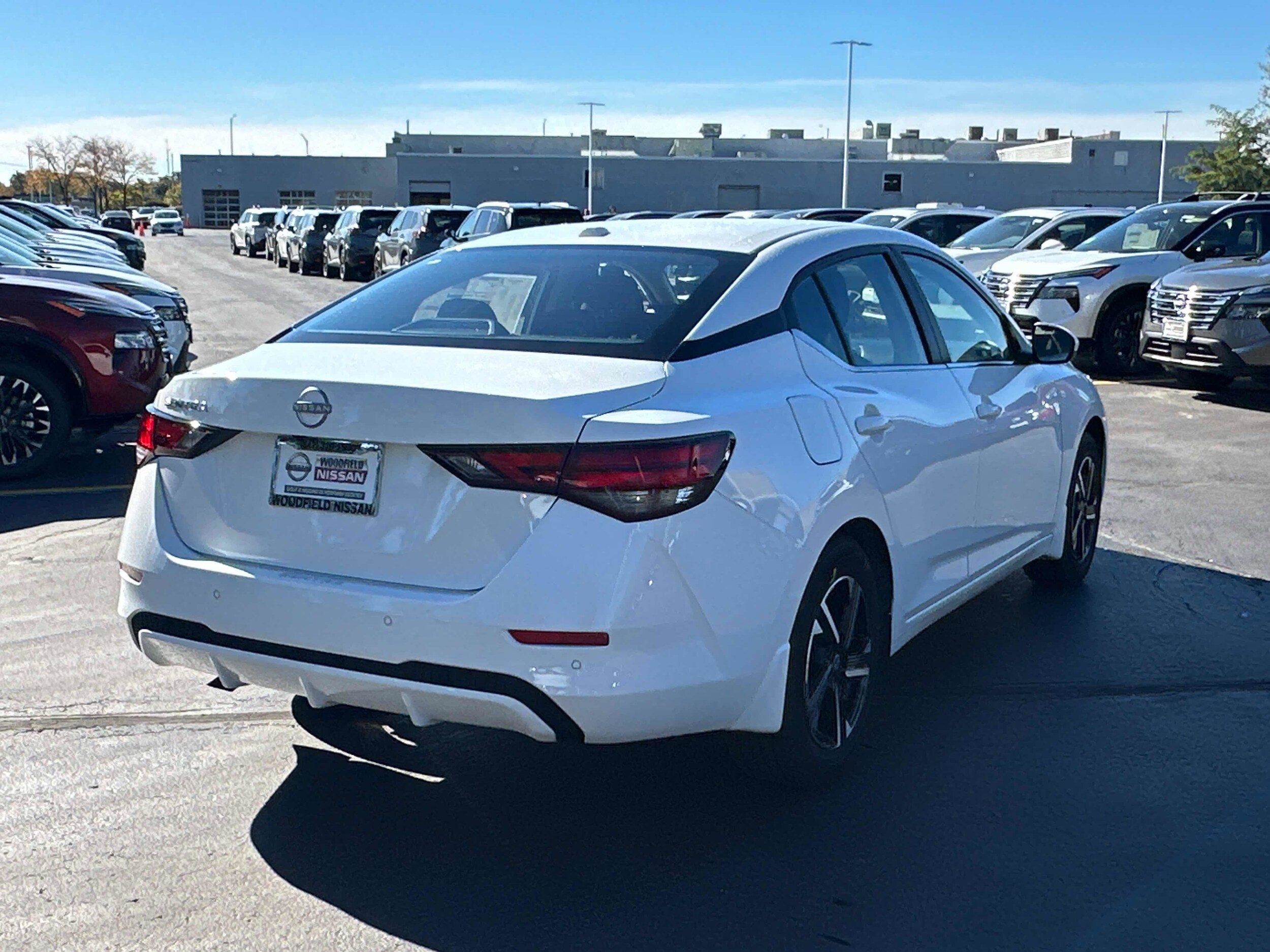 2025 Nissan Sentra SV photo 4
