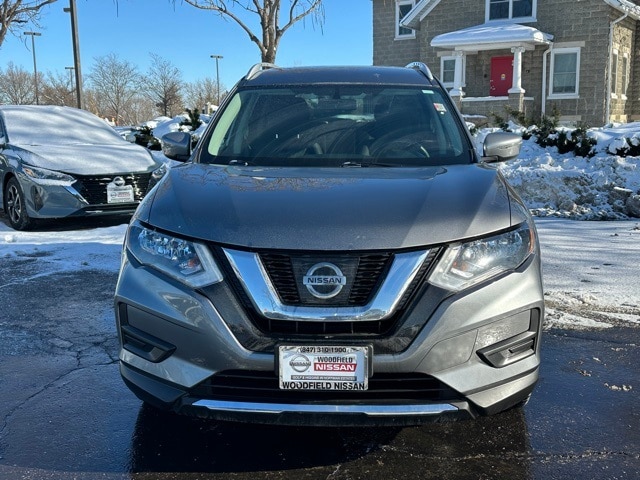 Used 2017 Nissan Rogue SV with VIN KNMAT2MV8HP592229 for sale in Hoffman Estates, IL