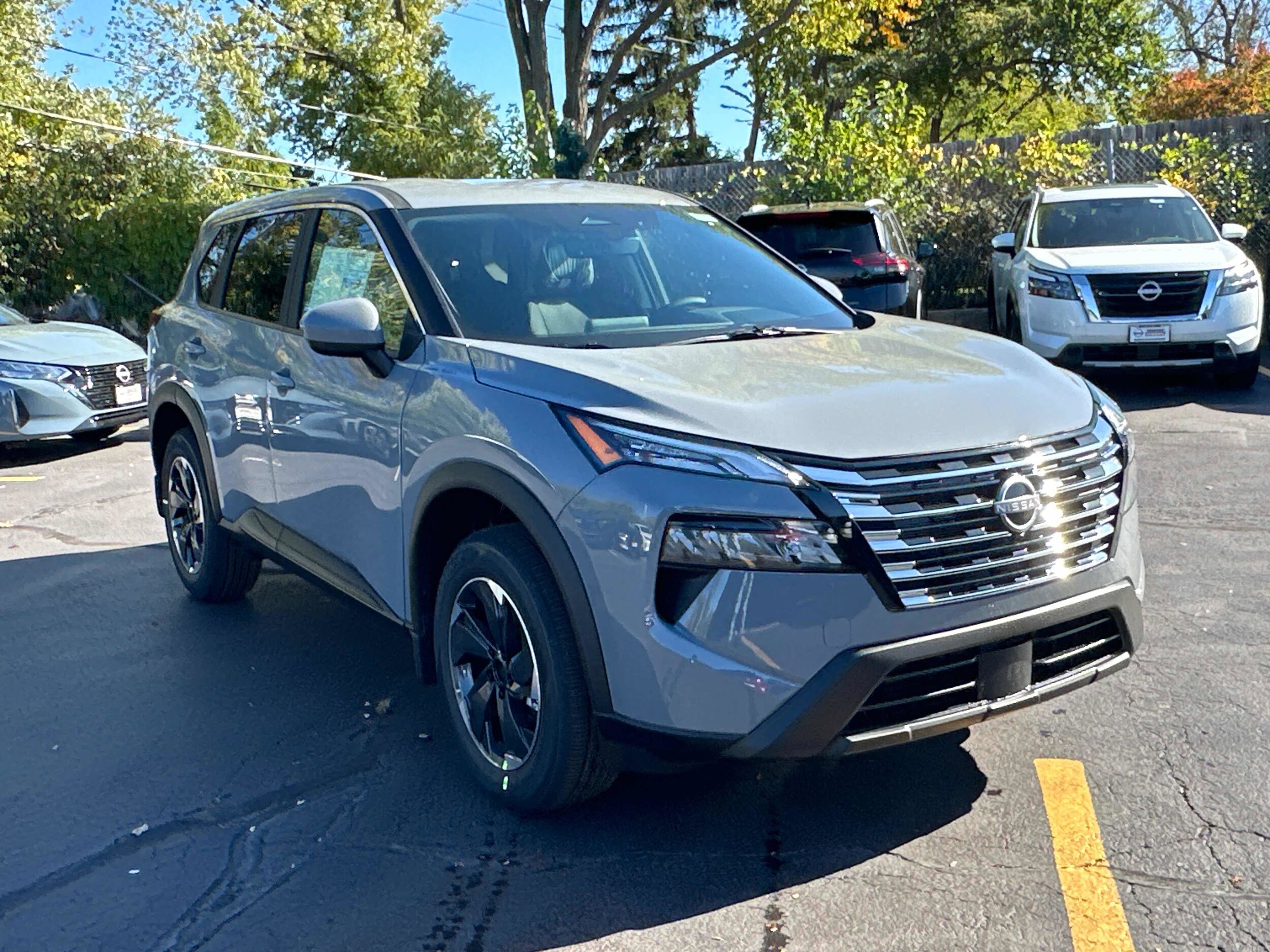 2026 Nissan Rogue SV photo 3