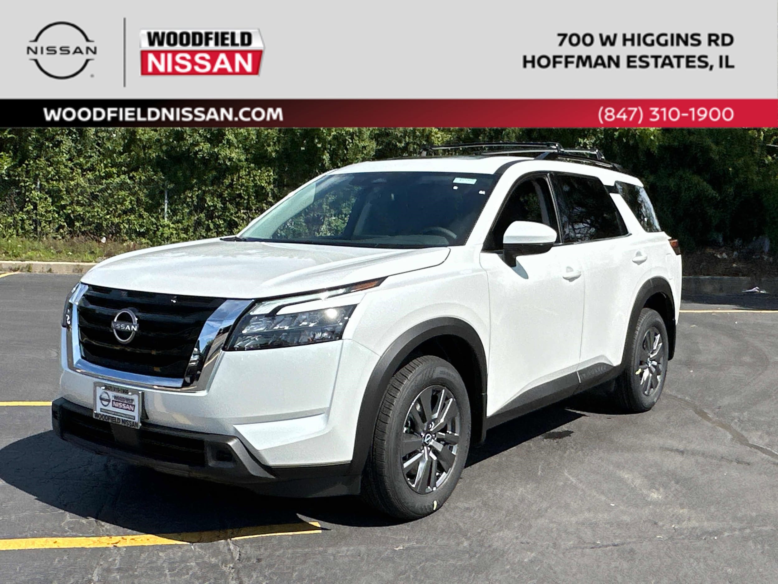 2025 Nissan Pathfinder SV's photo