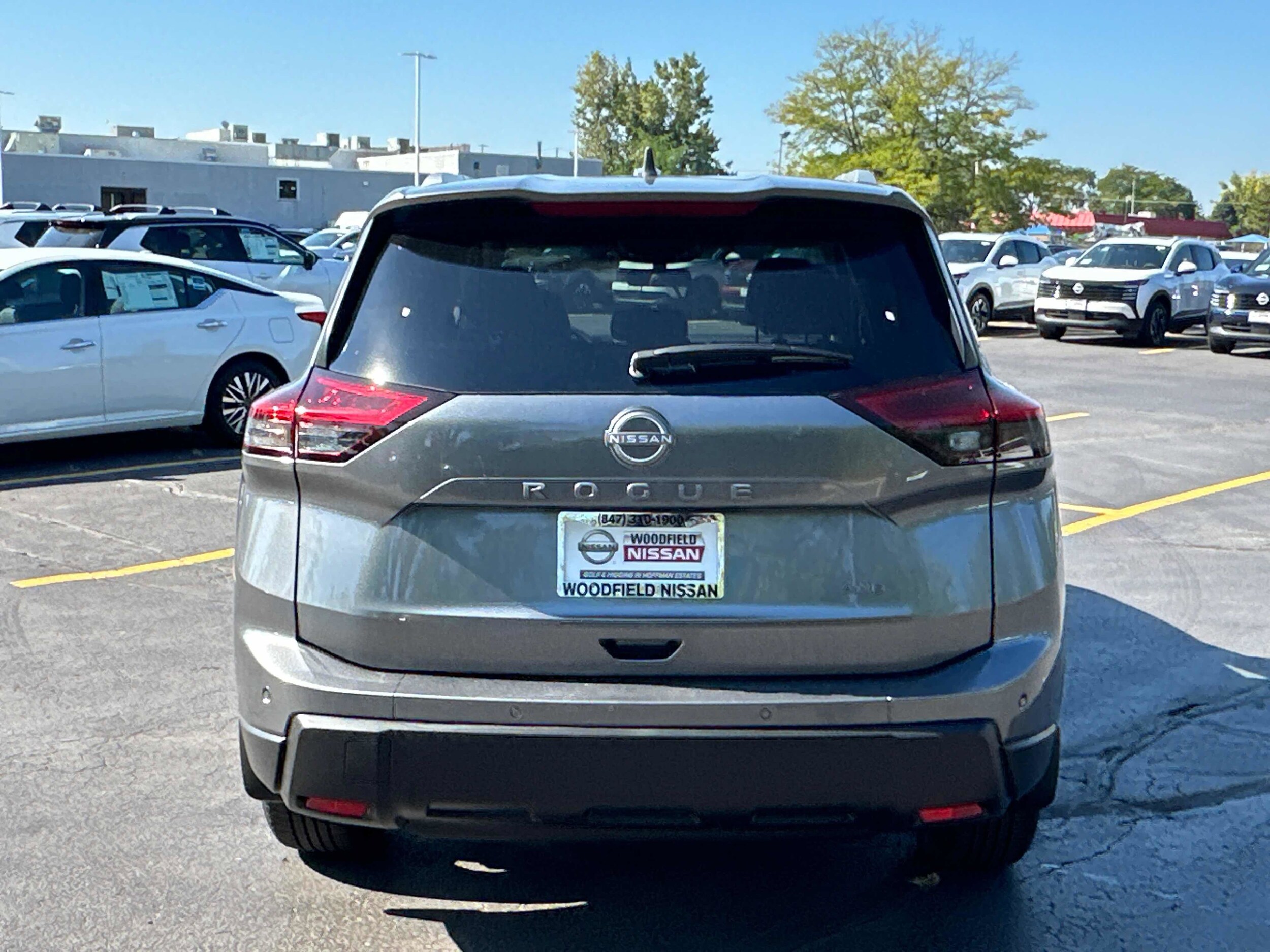 2026 Nissan Rogue SV photo 4