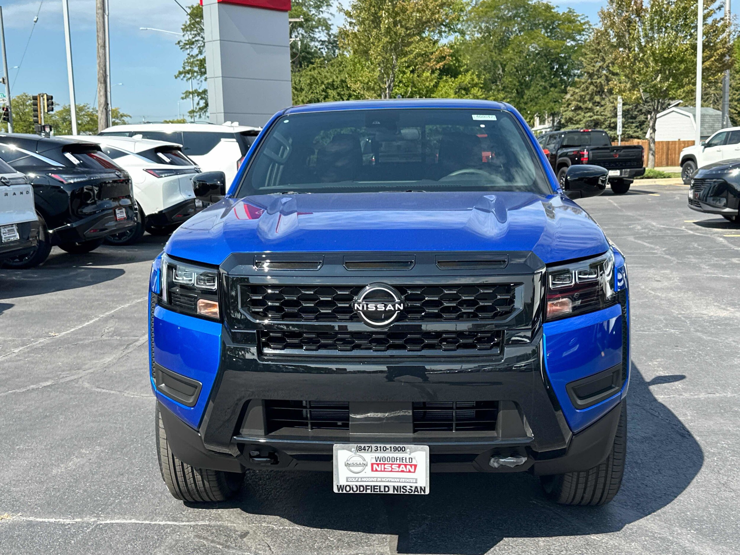 2026 Nissan Frontier SV Crew Cab photo 2