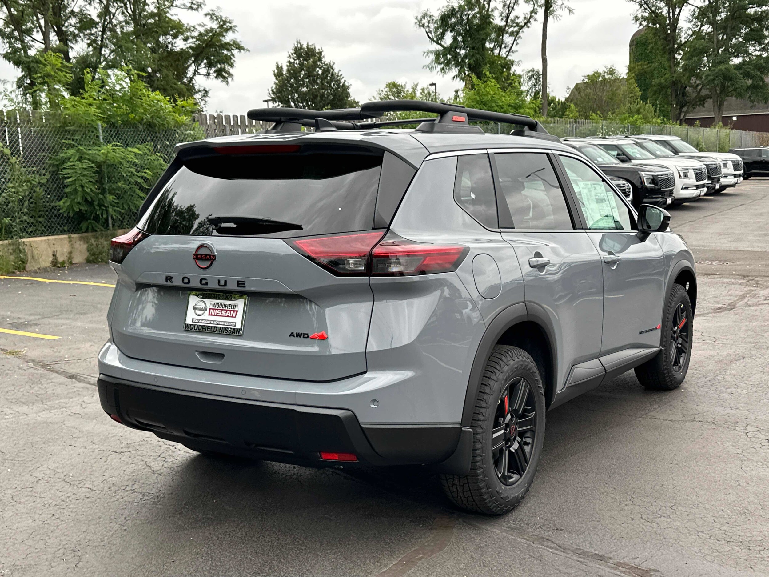 2026 Nissan Rogue SV photo 2
