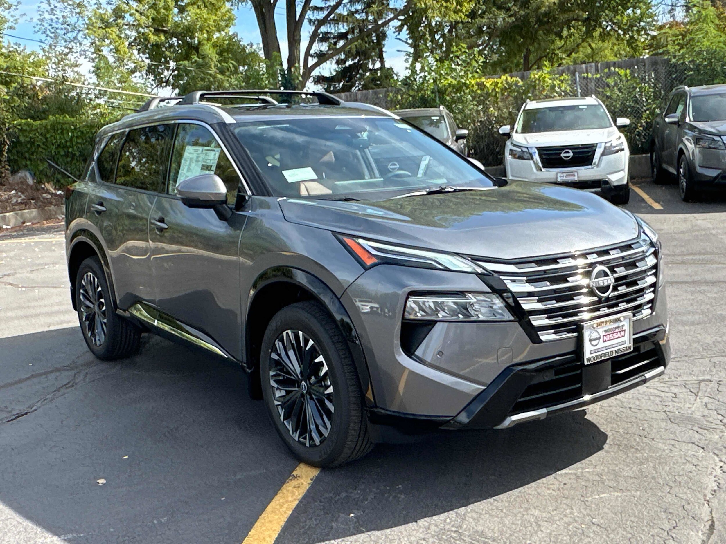 2026 Nissan Rogue Platinum photo 3