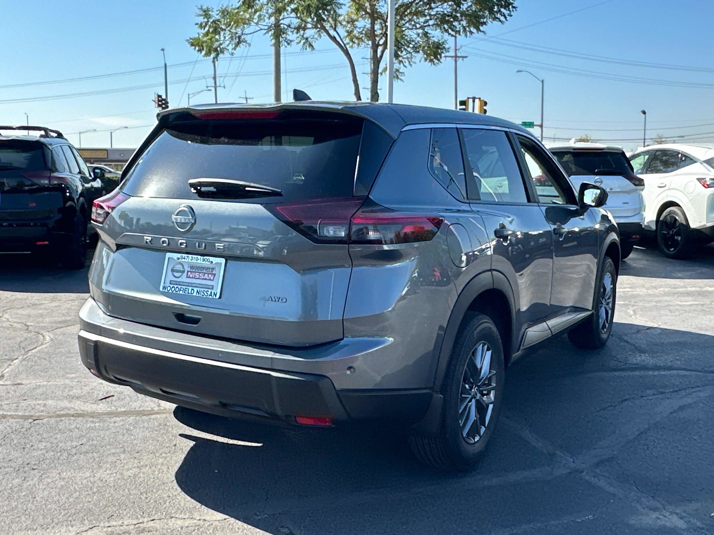 2025 Nissan Rogue S photo 3